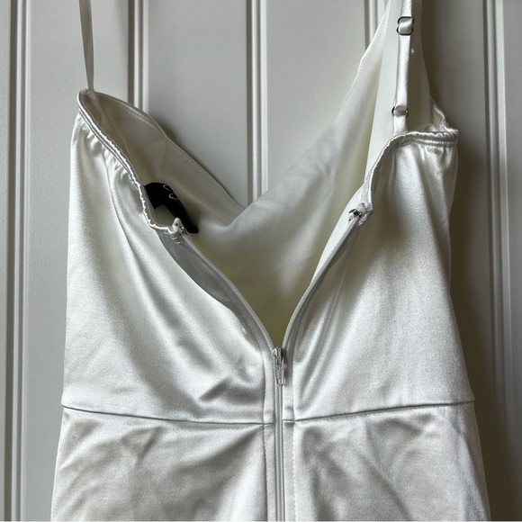 NWT Windsor, Lennox Formal One-Shoulder Satin Mini Dress, White, Size Small - Picture 7 of 12